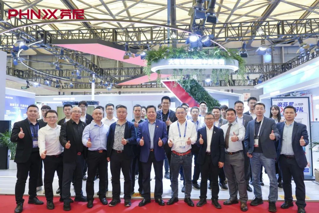 從 “中國智造” 到 “全球領(lǐng)跑”， 芬尼攜全場景高端熱泵方案閃耀中國制冷展 